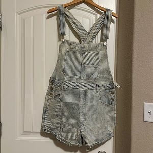 Free People overall shorts - size XL - NWT